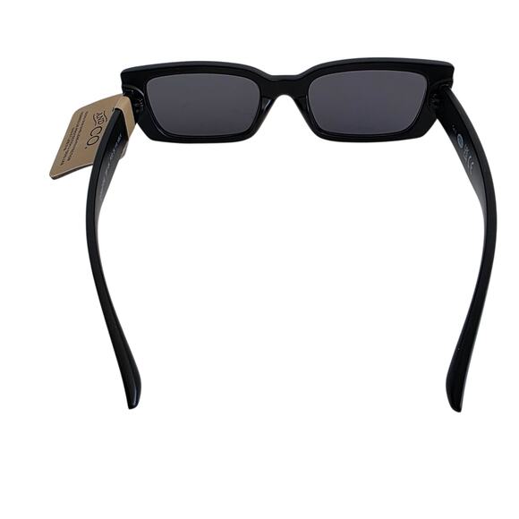 Frye Matte Black Oversized Rectangle Sunglasses 100% UV main image 6